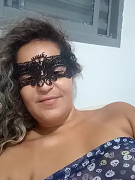 RaphinhaSanches online show from December 1, 2025, 9:04 pm