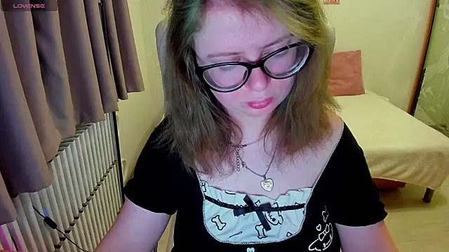 MilisaSweet777 online show from March 13, 2026, 8:14 pm