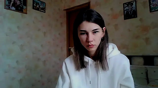 Crazy Empresis online show from November 10, 2025, 6:40 am