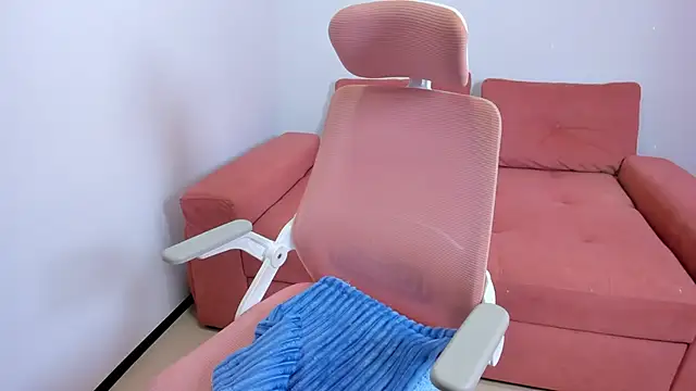 Emiss Jones online show from March 24, 2026, 12:43 am