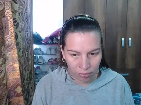 cloequeen15 online show from January 8, 2026, 4:46 pm