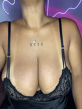 Snapshot of afrodeusa chatting on October 3, 2025, 11:23 am afrodeusa online show from October 3, 2025, 11:23 am