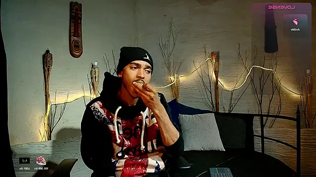 MarcusRain  online show from December 2, 2025, 3:30 am