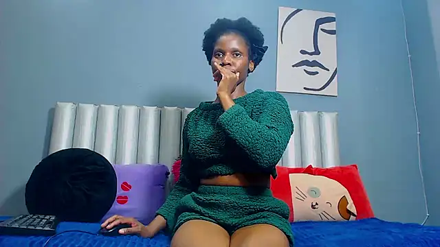 LoloQueen5 online show from January 14, 2026, 11:19 pm