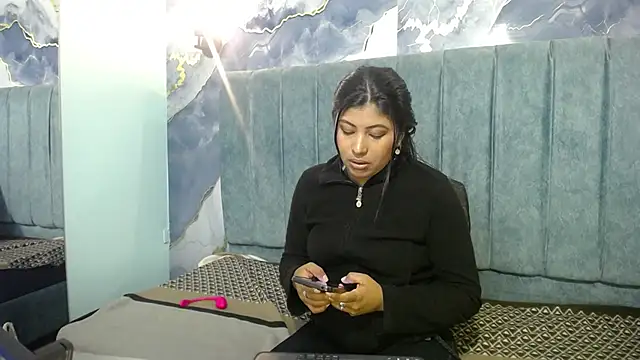 canela a73 online show from November 15, 2025, 8:57 pm