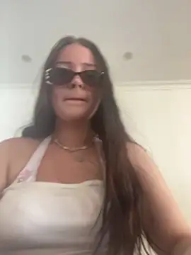 Snapshot of cherryrosealiee chatting on February 12, 2026, 6:02 am cherryrosealiee online show from February 12, 2026, 6:02 am