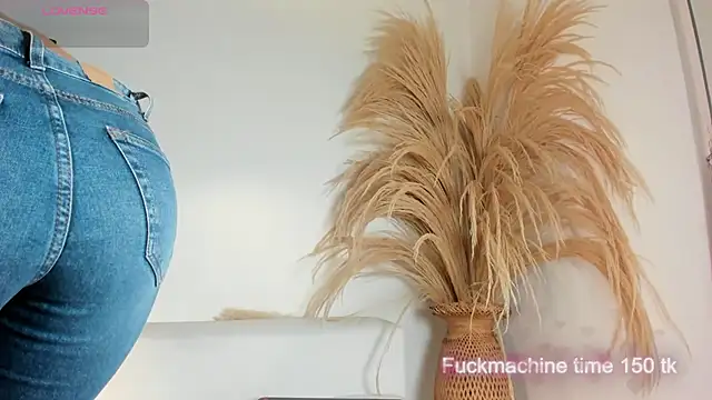 Noami Rose online show from November 29, 2025, 2:34 am