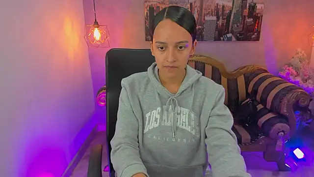 Salome Smitth 1 online show from March 19, 2026, 7:03 pm