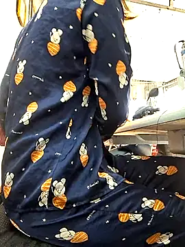 Snapshot of irina_hana chatting on November 23, 2025, 1:37 am irina hana online show from November 23, 2025, 1:37 am