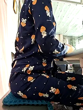 Snapshot of irina_hana chatting on November 17, 2025, 1:20 am irina hana online show from November 17, 2025, 1:20 am