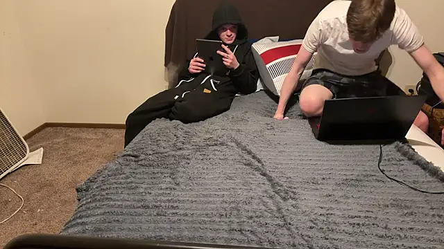 Snapshot of BigIncognitoXXX chatting on February 12, 2026, 5:40 am BigIncognitoXXX online show from February 12, 2026, 5:40 am