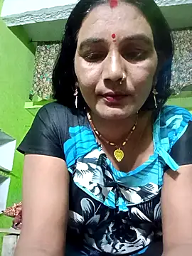 Snapshot of ZIVAA chatting on April 4, 2026, 3:51 pm ZIVAA online show from April 4, 2026, 3:51 pm