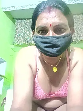 Snapshot of ZIVAA chatting on April 8, 2026, 5:25 pm ZIVAA online show from April 8, 2026, 5:25 pm