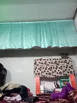 Snapshot of ZIVAA chatting on April 15, 2026, 5:17 pm ZIVAA online show from April 15, 2026, 5:17 pm