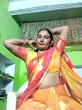 Snapshot of ZIVAA chatting on April 5, 2026, 8:43 am ZIVAA online show from April 5, 2026, 8:43 am