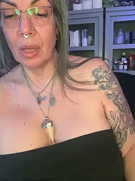 dieseldame1313 online show from March 2, 2026, 11:22 pm