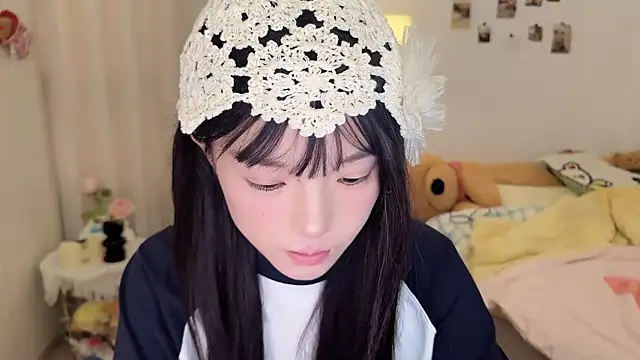 Momo-xx online show from January 7, 2026, 12:48 am