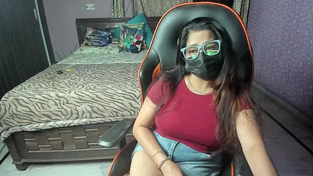 Snapshot of ShylaGill chatting on October 26, 2025, 5:57 pm ShylaGill online show from October 26, 2025, 5:57 pm