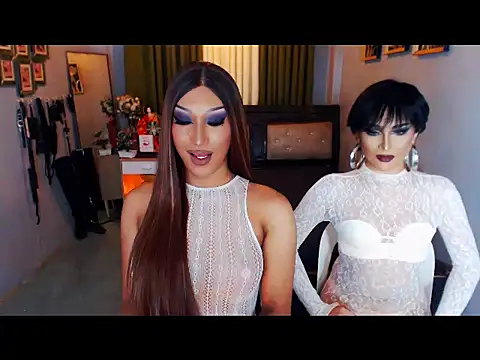 MystiqueQueen online show from November 14, 2025, 9:13 am