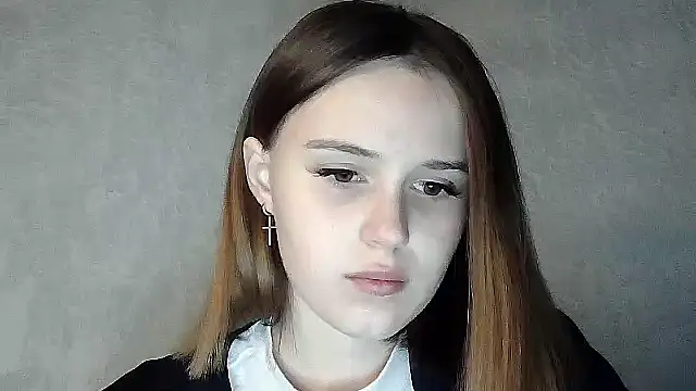 SweetLoraa online show from October 6, 2025, 5:57 pm