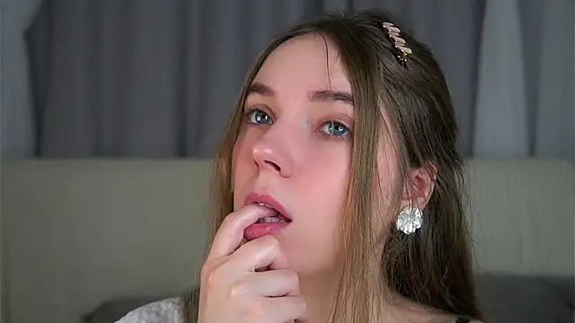 KarriBrownd online show from January 8, 2026, 1:11 am