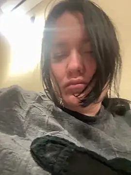 SunnyLeila2101 online show from October 18, 2025, 5:59 pm