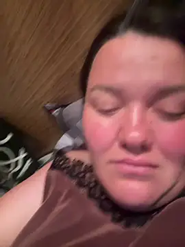 SunnyLeila2101 online show from June 26, 2026, 9:42 pm
