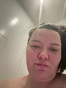 Snapshot of SunnyLeila2101 chatting on March 25, 2026, 8:25 am SunnyLeila2101 online show from March 25, 2026, 8:25 am