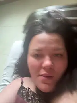SunnyLeila2101 online show from June 12, 2026, 4:32 am