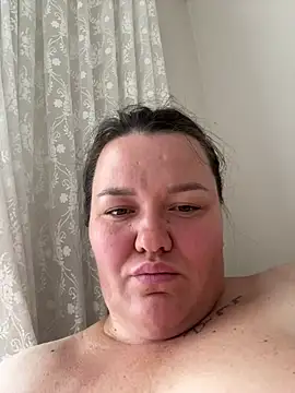 SunnyLeila2101 online show from June 27, 2026, 12:22 pm