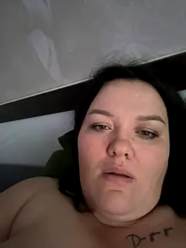 SunnyLeila2101 online show from October 25, 2025, 5:06 am