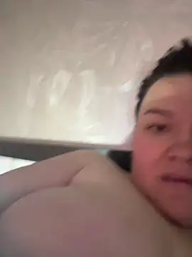 Snapshot of SunnyLeila2101 chatting on April 9, 2026, 8:59 pm SunnyLeila2101 online show from April 9, 2026, 8:59 pm