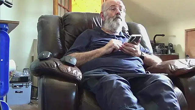 janzer13 online show from September 22, 2025, 1:17 pm