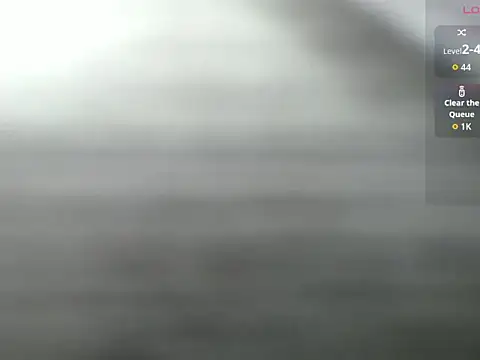 chrissyhotx online show from December 22, 2025, 5:24 pm