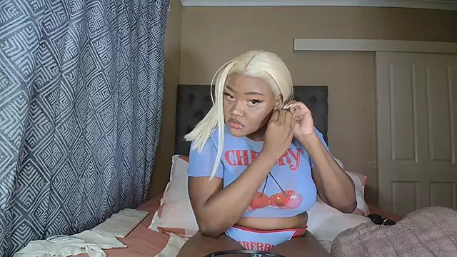 Snapshot of nanababe1 chatting on March 8, 2026, 11:02 am nanababe1 online show from March 8, 2026, 11:02 am