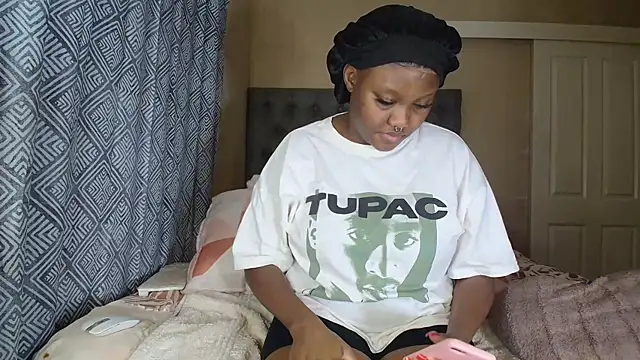 Snapshot of nanababe1 chatting on April 4, 2026, 8:10 am nanababe1 online show from April 4, 2026, 8:10 am