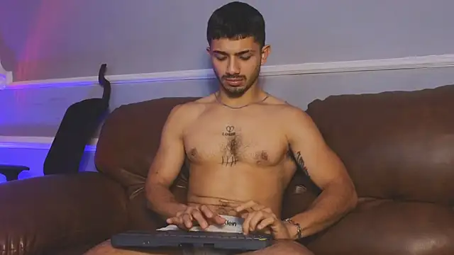 ArturoCardona  online show from January 10, 2026, 1:01 am