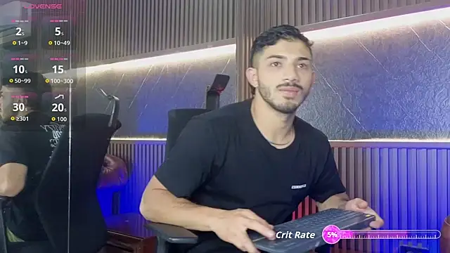 Snapshot of ArturoCardona_ chatting on February 19, 2026, 8:50 pm ArturoCardona online show from February 19, 2026, 8:50 pm