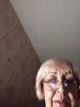 Snapshot of Anatolia5961 chatting on April 4, 2026, 2:29 am Anatolia5961 online show from April 4, 2026, 2:29 am