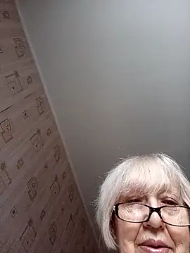 Snapshot of Anatolia5961 chatting on March 4, 2026, 2:25 pm Anatolia5961 online show from March 4, 2026, 2:25 pm