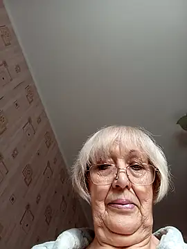 Snapshot of Anatolia5961 chatting on April 9, 2026, 5:42 am Anatolia5961 online show from April 9, 2026, 5:42 am