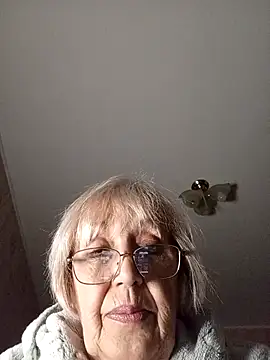 Snapshot of Anatolia5961 chatting on April 10, 2026, 4:58 pm Anatolia5961 online show from April 10, 2026, 4:58 pm