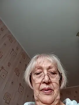 Snapshot of Anatolia5961 chatting on April 2, 2026, 1:07 pm Anatolia5961 online show from April 2, 2026, 1:07 pm