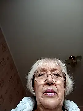 Snapshot of Anatolia5961 chatting on April 7, 2026, 1:57 pm Anatolia5961 online show from April 7, 2026, 1:57 pm