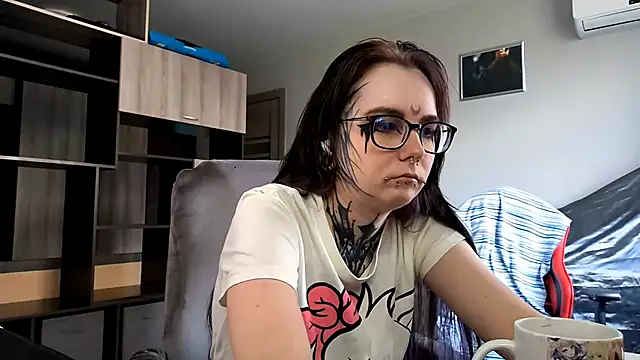 HighelikeGirl online show from September 26, 2025, 7:26 am