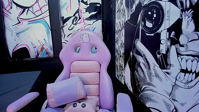 Snapshot of Dita_von2 chatting on October 28, 2025, 11:20 am Dita von2 online show from October 28, 2025, 11:20 am