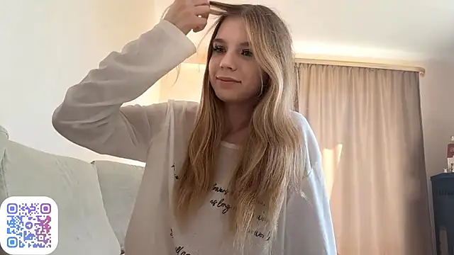 FruityXo online show from September 25, 2025, 9:48 am