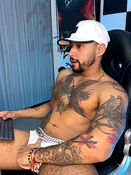 Snapshot of Nikola_Hank chatting on September 16, 2025, 4:46 am Nikola Hank online show from September 16, 2025, 4:46 am