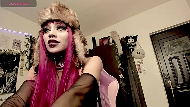 GothKitten666 online show from May 31, 2026, 9:37 pm