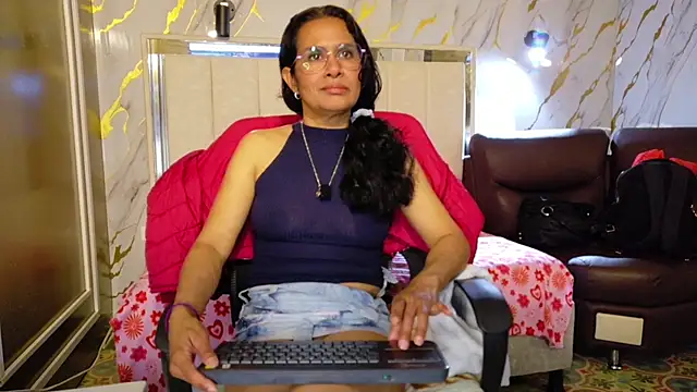 Snapshot of Vanessa_7_ chatting on April 20, 2026, 10:55 pm Vanessa 7 online show from April 20, 2026, 10:55 pm